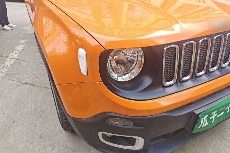 Used Jeep Renegade 2016 1.4T Automatic Jingneng Version+ Right Front Headlight