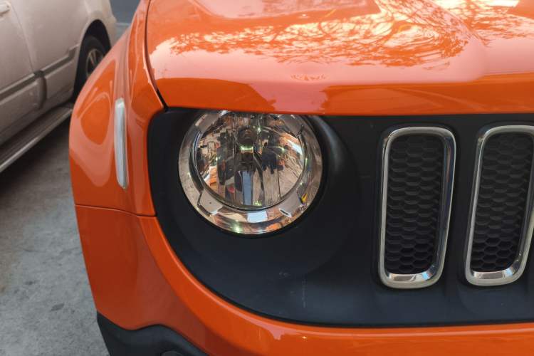 Used Jeep Renegade 2016 1.4T Manual Kinetic Edition Right Front Headlight