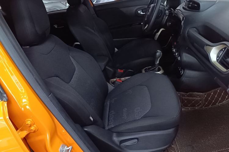 Used Jeep Renegade 2016 1.4T Automatic Kinetic Edition Right Front Seat
