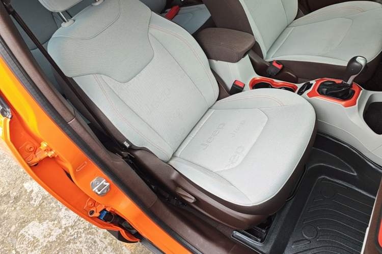 Used Jeep Renegade 2016 1.4T Automatic High-Energy Version Right Front Seat