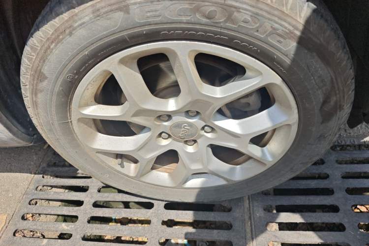 Used Jeep Renegade 2016 1.4T Automatic High-Energy Version Right Front Wheel Hub