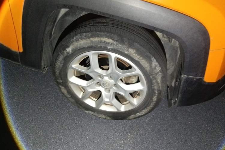 Used Jeep Renegade 2016 1.4T Automatic Jingneng Version+ Right Front Wheel Hub