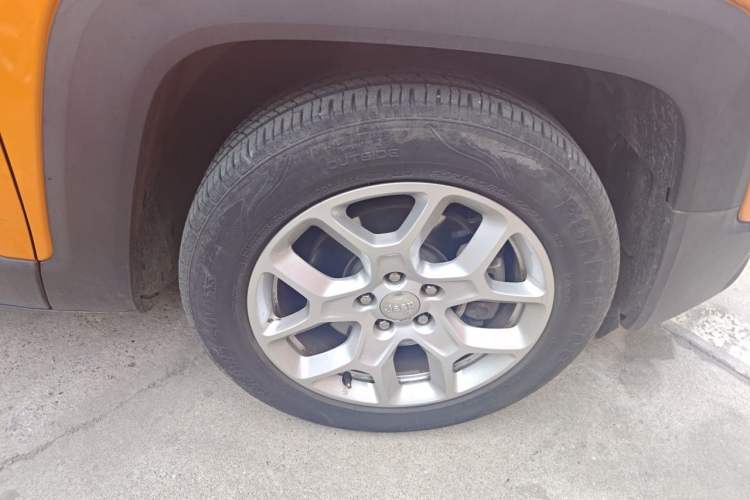 Used Jeep Renegade 2016 1.4T Automatic Jingneng Version+ Right Front Wheel Hub