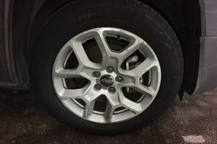 Used Jeep Renegade 2016 1.4T Automatic Jingneng Edition Right Front Wheel Hub