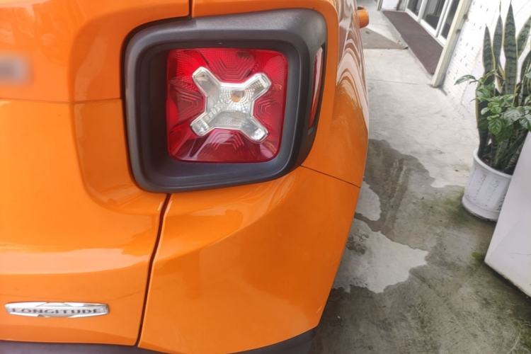 Used Jeep Renegade 2016 1.4T Automatic Jingneng Edition Right Rear Taillight