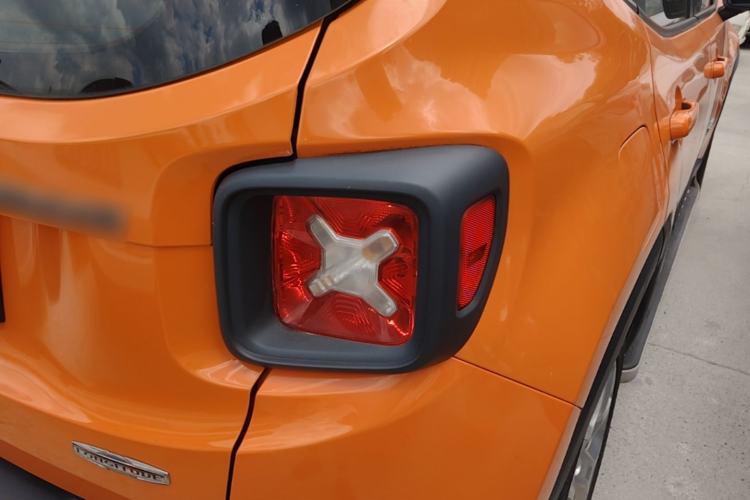 Used Jeep Renegade 2016 1.4T Automatic Jingneng Version+ Right Rear Taillight