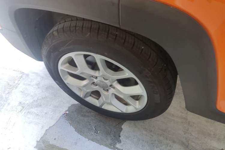 Used Jeep Renegade 2016 1.4T Automatic Jingneng Edition Right Rear Wheel Hub