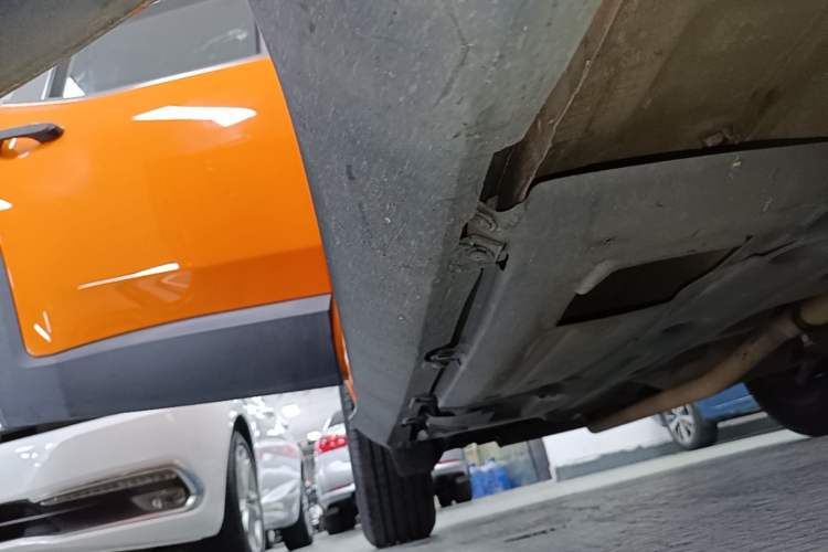 Used Jeep Renegade 2016 1.4T Automatic Kinetic Edition Right Side Sill