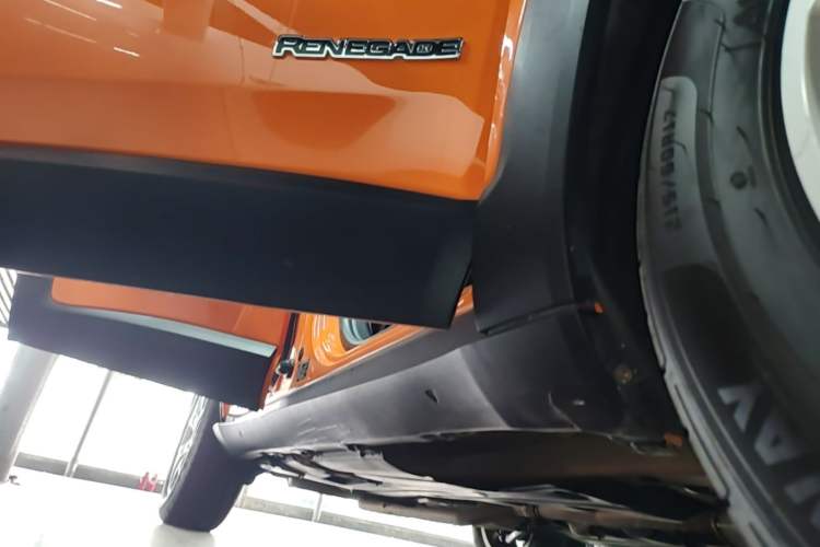 Used Jeep Renegade 2016 1.4T Automatic Jingneng Edition Right Side Sill