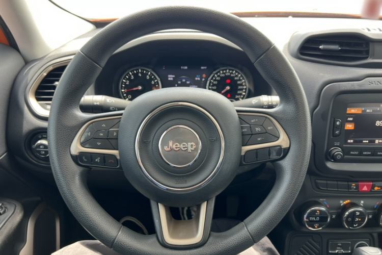 Used Jeep Renegade 2016 1.4T Automatic Jingneng Version+ Steering Wheel