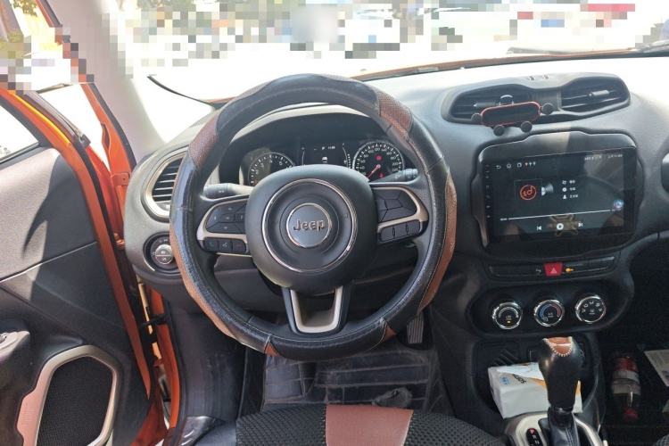 Used Jeep Renegade 2016 1.4T Automatic High-Energy Version Steering Wheel