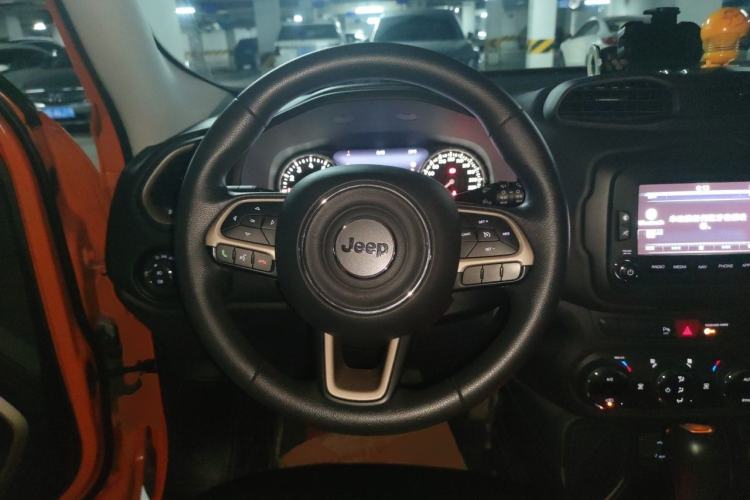 Used Jeep Renegade 2016 1.4T Automatic Jingneng Version+ Steering Wheel