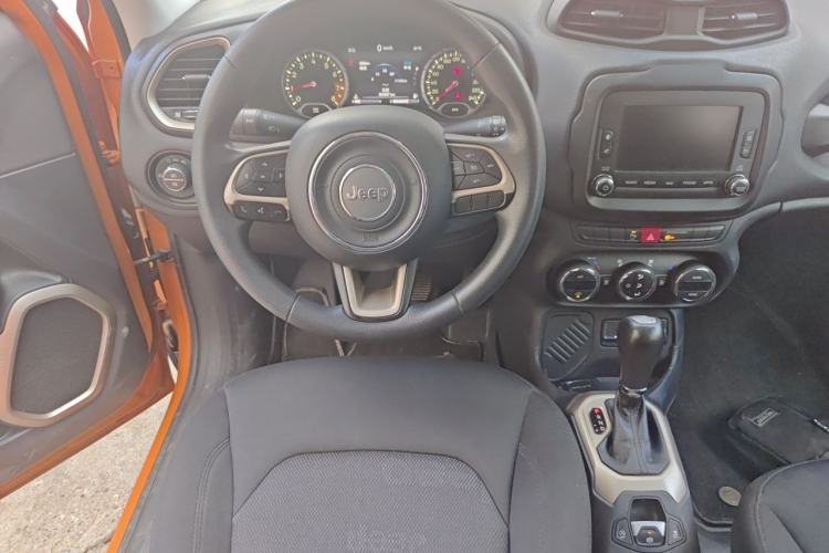 Used Jeep Renegade 2016 1.4T Automatic Jingneng Version+ Steering Wheel
