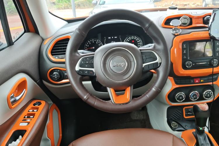 Used Jeep Renegade 2016 1.4T Automatic Jingneng Edition Steering Wheel