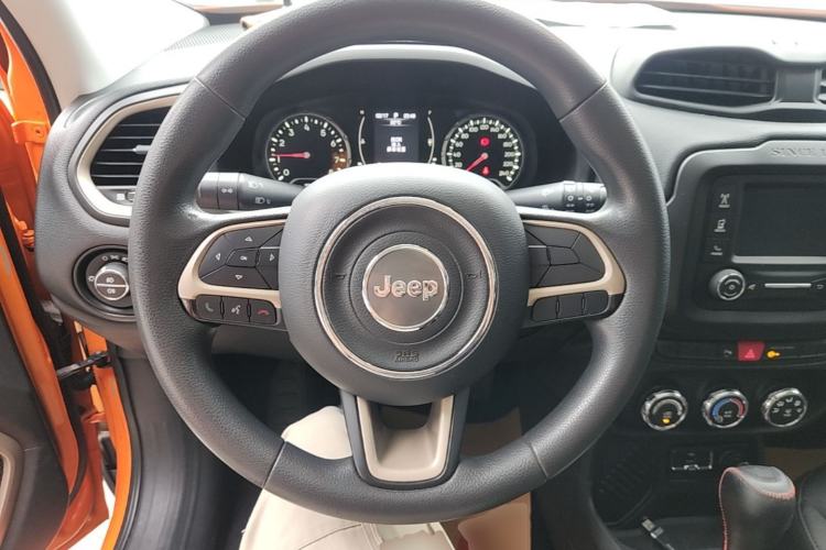 Used Jeep Renegade 2016 1.4T Automatic Jingneng Edition Steering Wheel