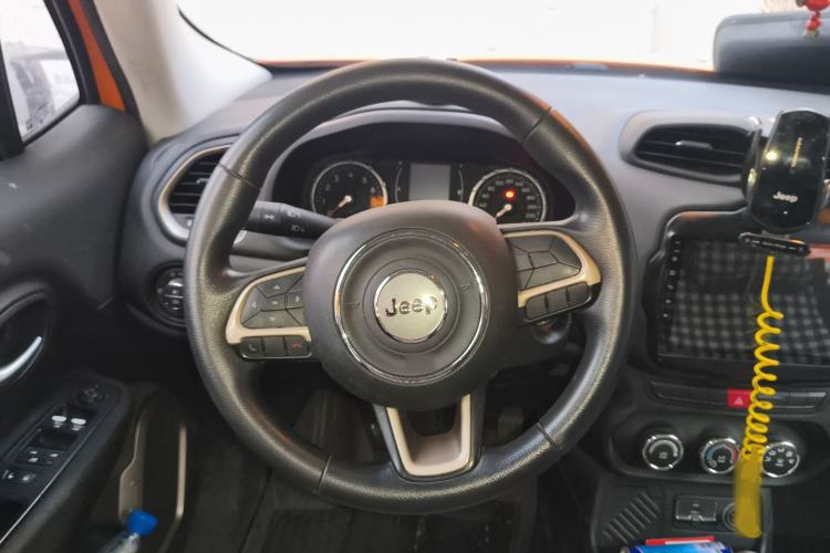 Used Jeep Renegade 2016 1.4T Manual Kinetic Edition Steering Wheel