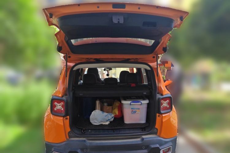 Used Jeep Renegade 2016 1.4T Automatic Jingneng Edition Trunk