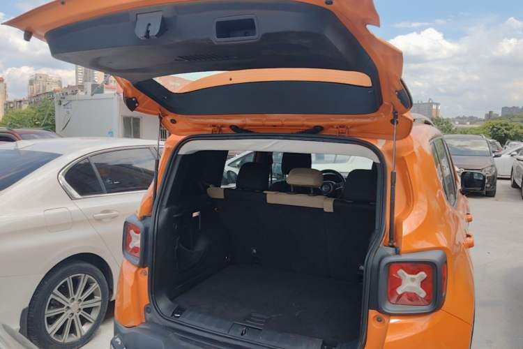 Used Jeep Renegade 2016 1.4T Automatic Jingneng Version+ Trunk