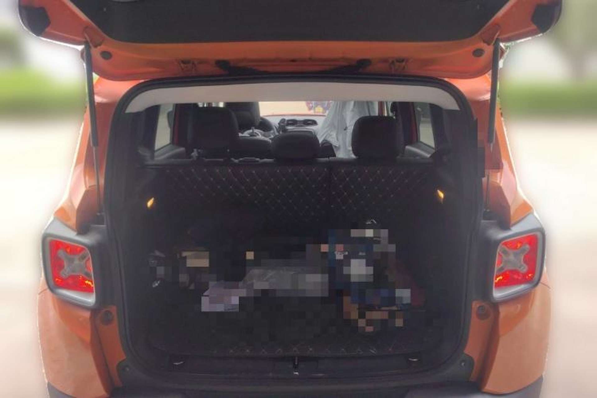 Used Jeep Renegade 2016 1.4T Automatic Smart Edition Trunk