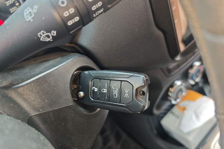 Used Jeep Renegade 2016 1.4T Automatic High-Energy Version Vehicle Key