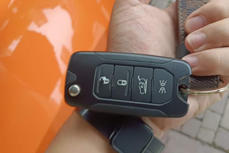 Used Jeep Renegade 2016 1.4T Automatic High-Energy Version Vehicle Key