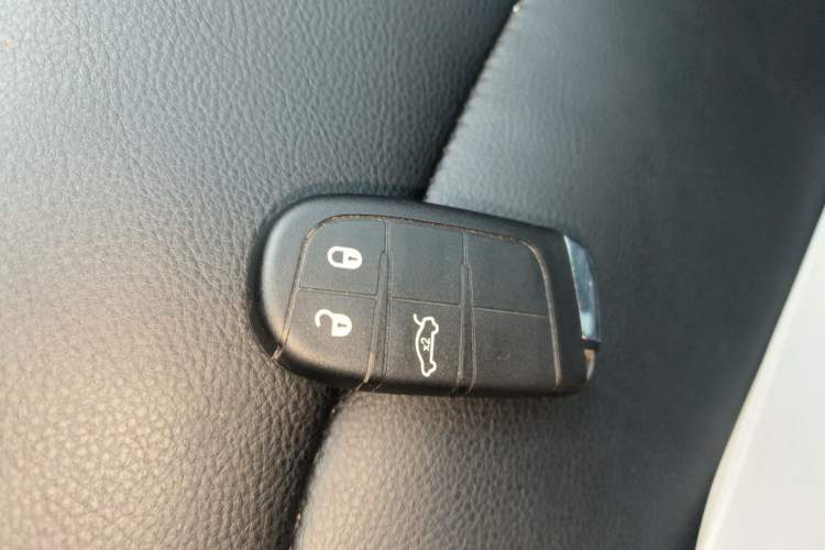 Used Jeep Renegade 2016 1.4T Automatic Jingneng Version+ Vehicle Key