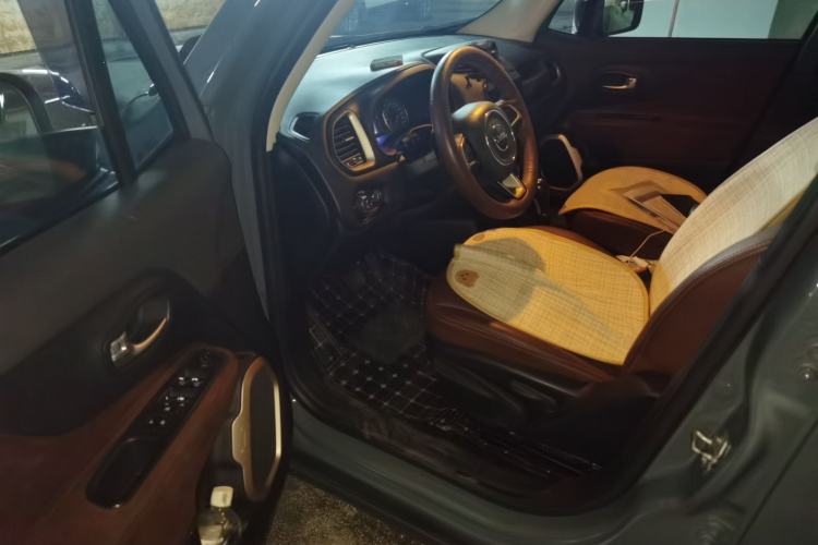 Used Jeep Renegade 2016 1.4T Automatic Jingneng Edition Driver Seat