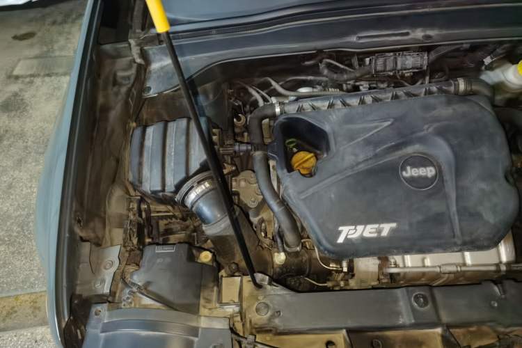 Used Jeep Renegade 2016 1.4T Automatic Jingneng Edition Engine Bay Right