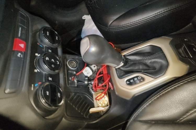 Used Jeep Renegade 2016 1.4T Automatic Jingneng Version+ Gear Lever