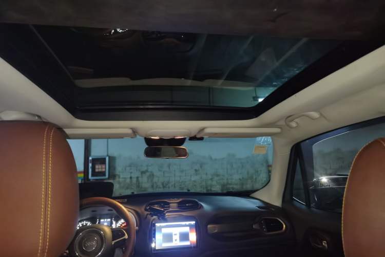 Used Jeep Renegade 2016 1.4T Automatic Jingneng Edition Headliner