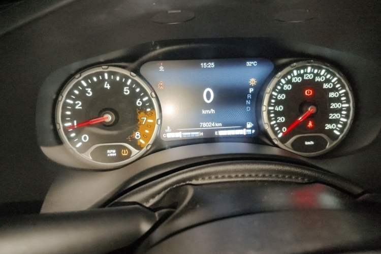 Used Jeep Renegade 2016 1.4T Automatic Jingneng Version+ Instrument Cluster