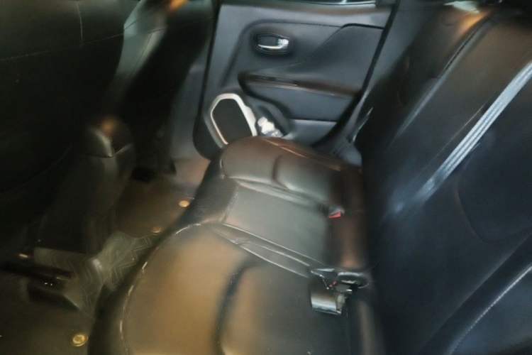 Used Jeep Renegade 2016 1.4T Automatic Jingneng Version+ Left Rear Seat