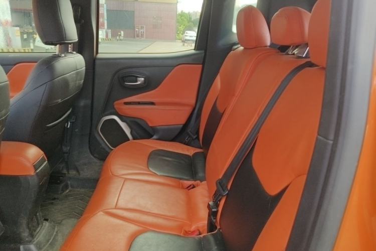 Used Jeep Renegade 2016 1.4T Automatic High-Energy Version Left Rear Seat