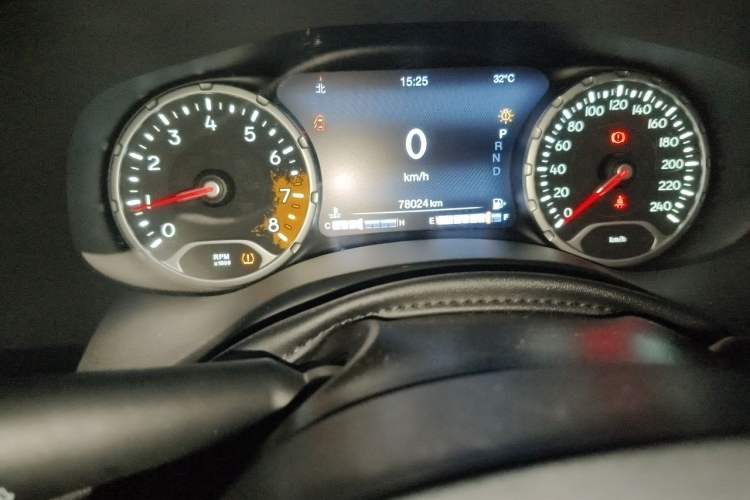 Used Jeep Renegade 2016 1.4T Automatic Jingneng Version+ Odometer Close Up