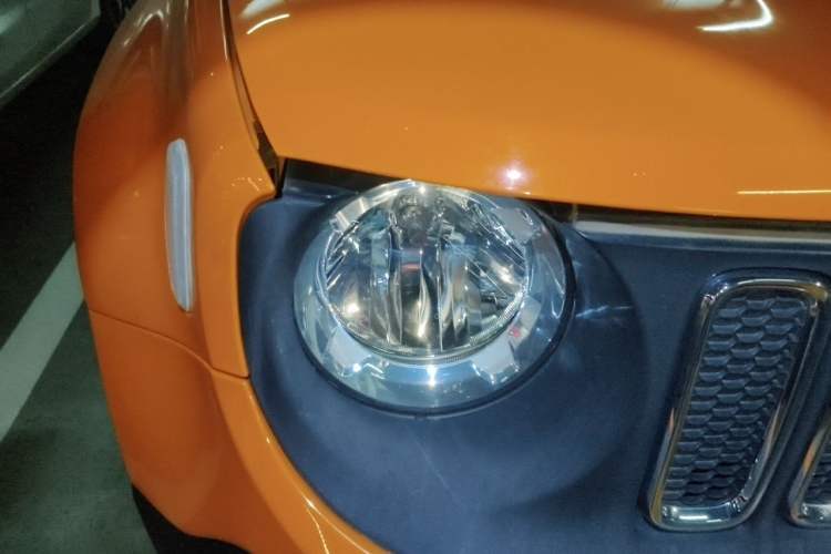 Used Jeep Renegade 2016 1.4T Automatic Jingneng Version+ Right Front Headlight