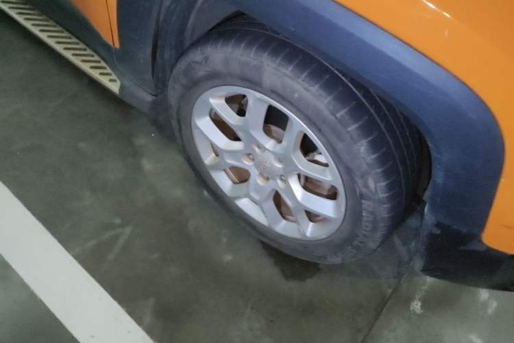 Used Jeep Renegade 2016 1.4T Automatic Jingneng Version+ Right Front Wheel Hub