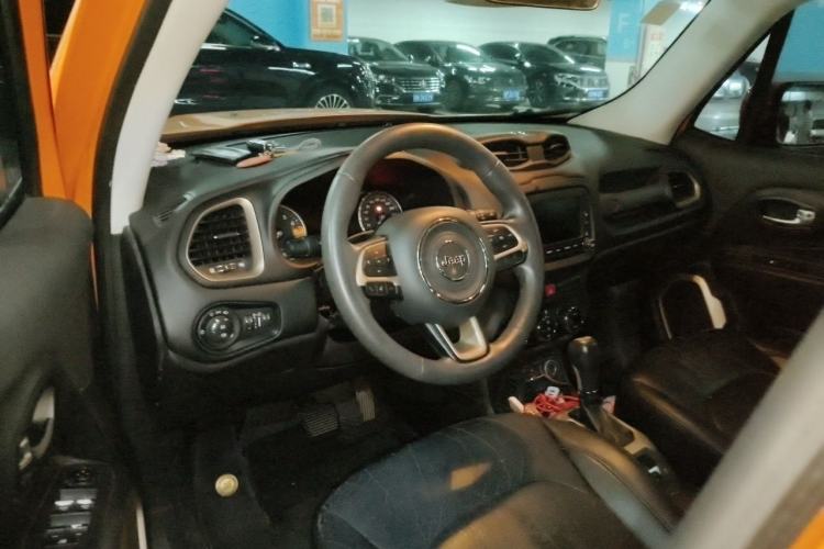 Used Jeep Renegade 2016 1.4T Automatic Jingneng Version+ Steering Wheel