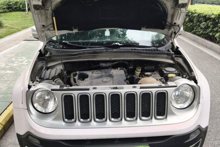 Used Jeep Renegade 2016 1.4T Automatic Smart Edition Engine Bay