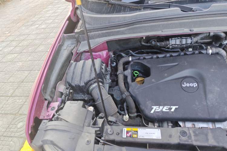 Used Jeep Renegade 2016 1.4T Automatic Jingneng Edition Engine Bay Right