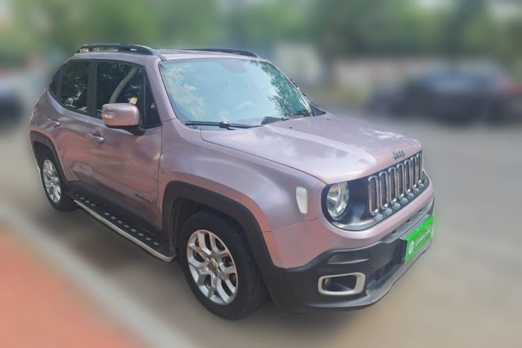 Used Jeep Renegade 2016 1.4T Automatic High-Energy Version Front Right 45 Deg