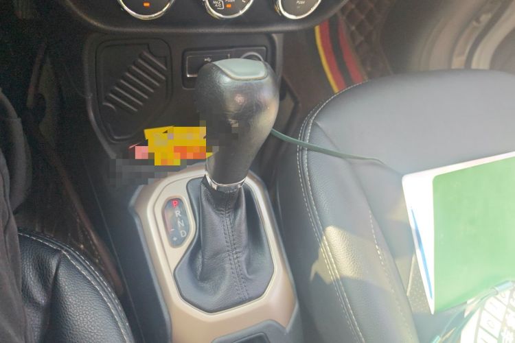 Used Jeep Renegade 2016 1.4T Automatic High-Energy Version Gear Lever
