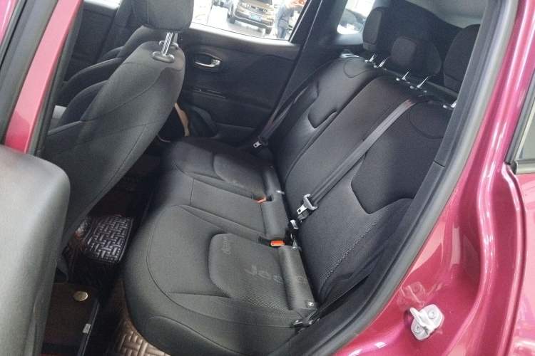 Used Jeep Renegade 2016 1.4T Automatic Kinetic Edition Left Rear Seat
