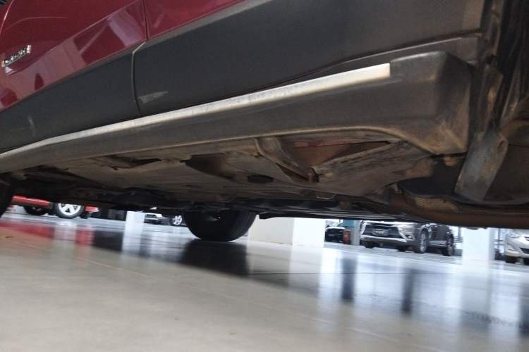 Used Jeep Renegade 2016 1.4T Automatic Kinetic Edition Left Side Sill