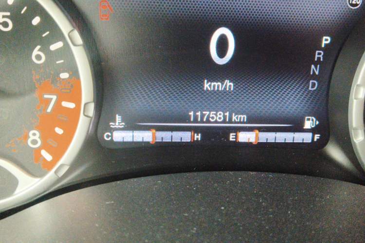 Used Jeep Renegade 2016 1.4T Automatic Smart Edition Odometer Close Up