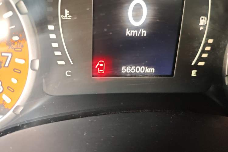 Used Jeep Renegade 2016 1.4T Automatic Jingneng Edition Odometer Close Up