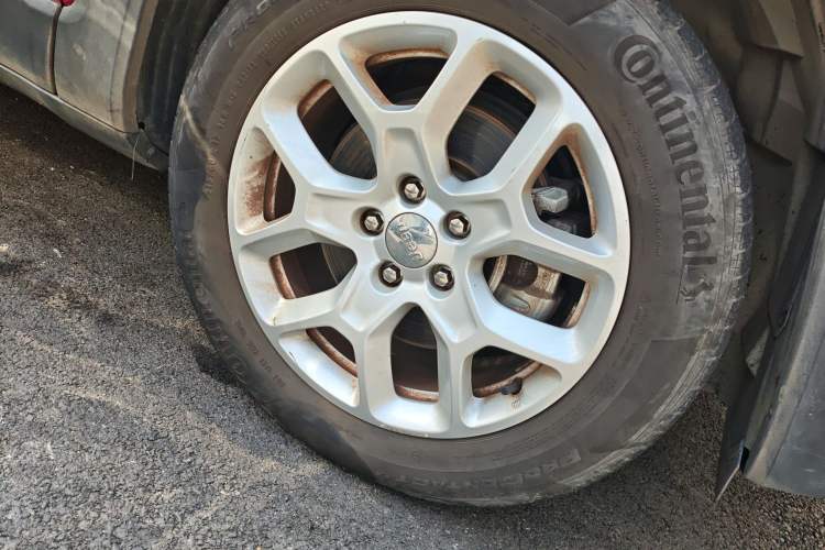Used Jeep Renegade 2016 1.4T Automatic Jingneng Edition Right Front Wheel Hub