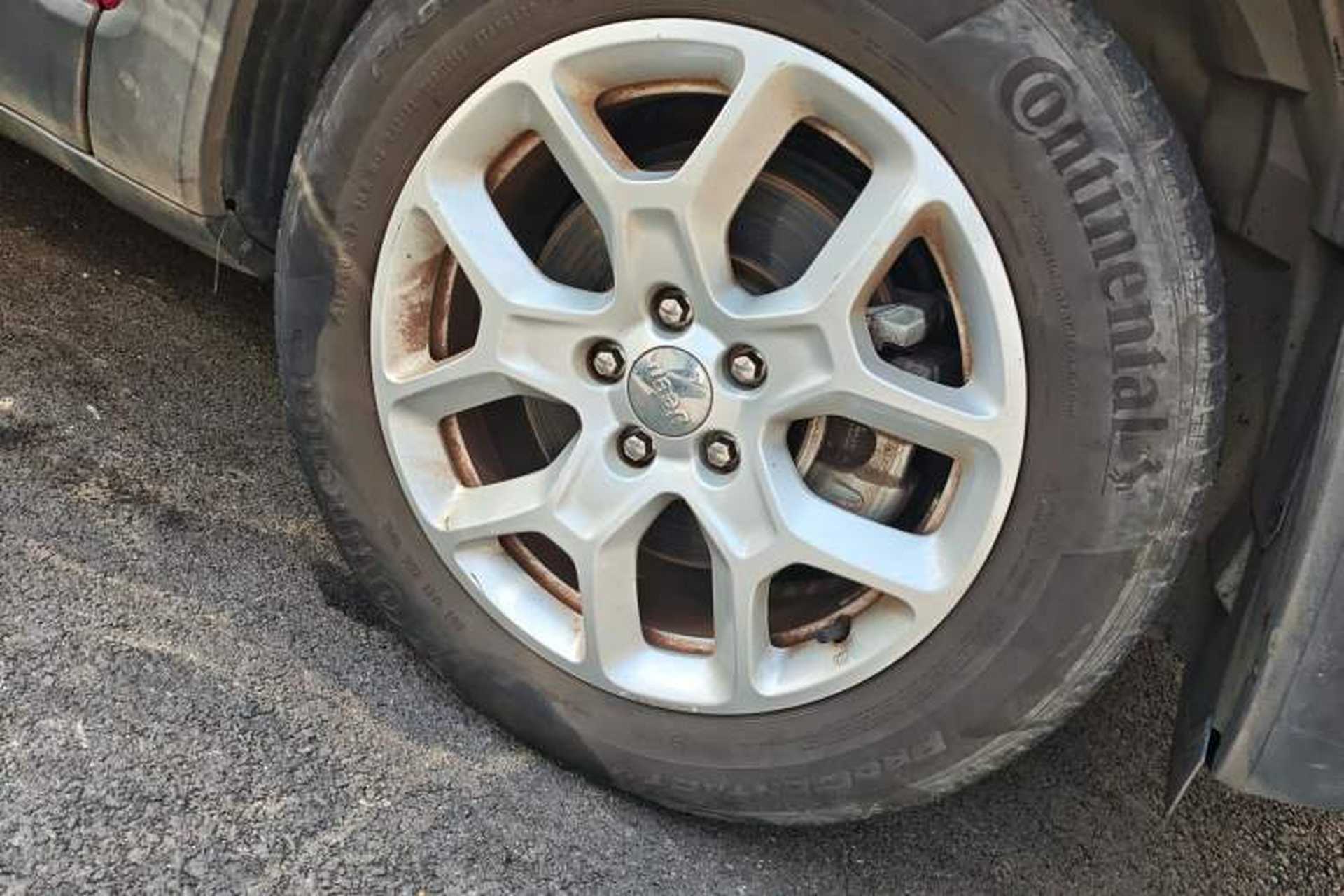 Used Jeep Renegade 2016 1.4T Automatic Jingneng Edition Right Front Wheel Hub