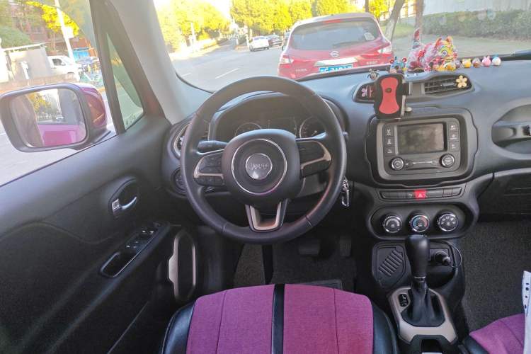 Used Jeep Renegade 2016 1.4T Automatic Jingneng Edition Steering Wheel