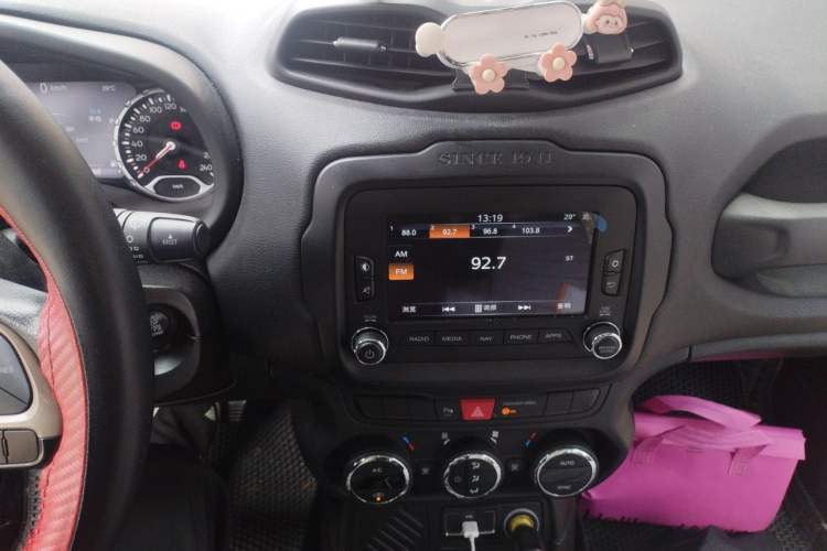 Used Jeep Renegade 2016 1.4T Automatic Jingneng Version+ Audio And AC Panel