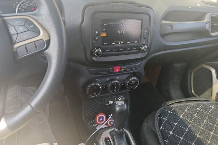 Used Jeep Renegade 2016 1.4T Automatic Jingneng Version+ Audio And AC Panel